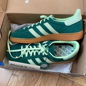 Adidas Handball Spezial Collegiate Green Semi Green Spark (Women’s)